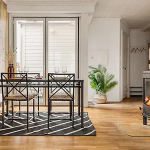  Apartment Spacious! 2024 Renovated! 4 Bedrooms! Norway
