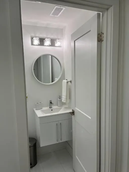 Lovely One Bedroom Condo With Free Parking Niagara Falls 0*,